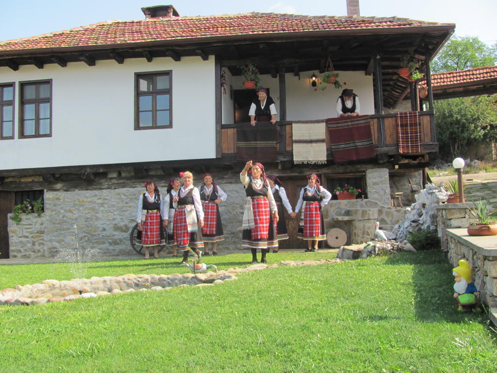 Bella House Villa Hlevene Bagian luar foto